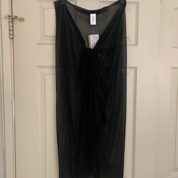 Bathing suit cover up - Picture 3 of 3